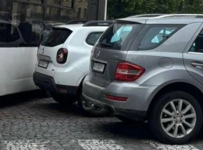 Київський колапс: парковка двох авто паралізувала центр Києва – деталі інциденту