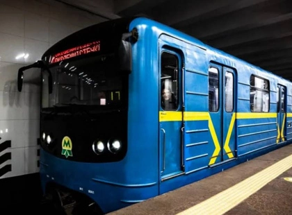 Пам'ять та просвіта: на річницю підриву Каховської ГЕС у столичному метро запустили спецпоїзд