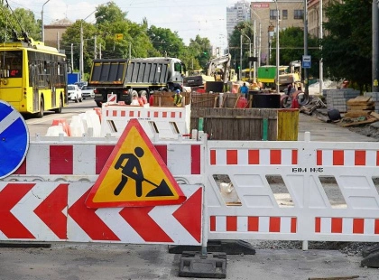 Київ знову у заторах: капітальний ремонт на вулиці Богатирській перекриє рух