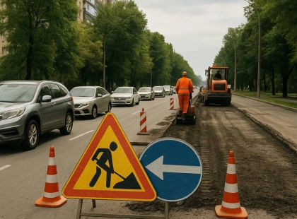 Вулицею Драгоманова до середини осені обмежили рух: що це означає для киян