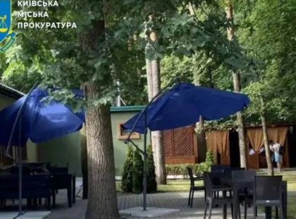 Суд зобов’язав підприємця знести незаконний ресторан у Нацпарку «Голосіївський»