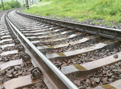 У Києві пошкоджено залізницю внаслідок ракетної атаки РФ