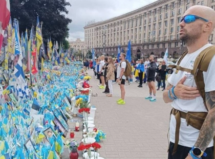 З Гааги до Києва: ветерани пробігли 2600 км заради побратимів