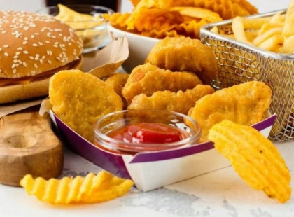 11 продуктів, які пришвидшують старіння шкіри: що терміново виключити з раціону
