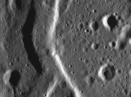 Таємнича "розвилка" на Місяці: NASA пояснило її походження