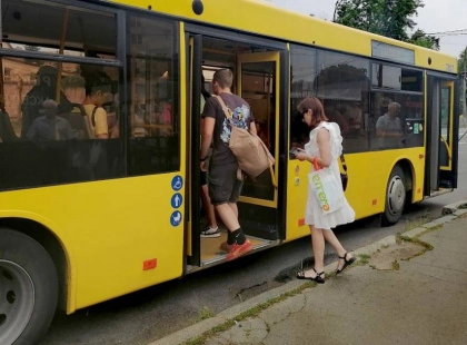 Київ без звичних маршрутів: куди зникнуть автобуси вже на вихідних?