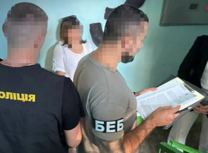 Медична допомога на папері: викрито масштабну схему у сфері медичних послуг