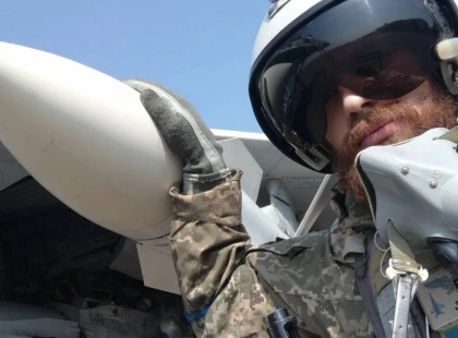ДБР пояснило обшук у квартирі матері загиблого пілота: у справі фігурує Віталій Шабунін