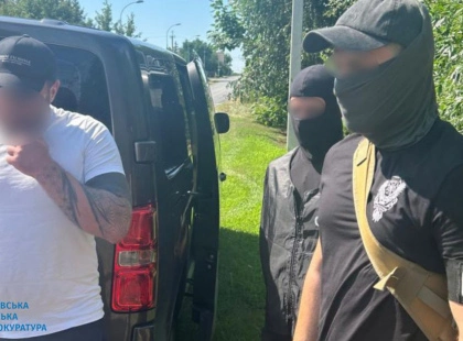 Шахрайство на відбудові: директор привласнив 470 тис. грн на модульні будинки для постраждалих у Мощуні