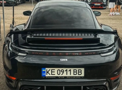 Під Києвом засвітився рідкісний Porsche 911 Turbo S за $500 000 — 900 к.с. та шалена швидкість