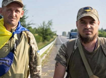 Марш незламності: ветеран на милицях долає шлях Київ–Одеса заради допомоги ЗСУ