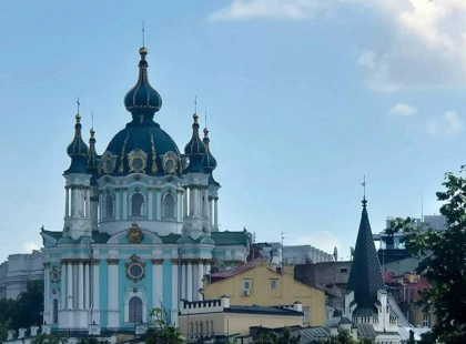 Сила пам’яті: у Києві волонтери розчистили шлях до місця поховання воїнів Першого українського полку