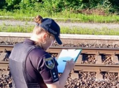 Трагедія на залізниці: на Білоцерківщині потяг збив жінку насмерть