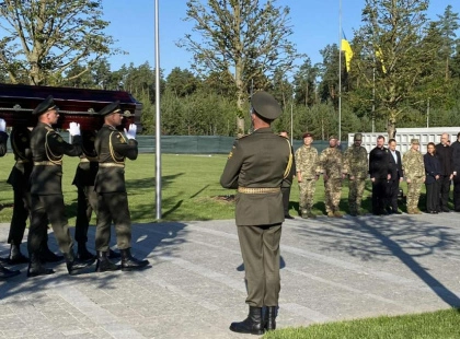 На Київщині відбулися перші почесні поховання невідомих Захисників України