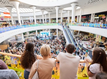 У Києві в ТРЦ Respublika Park вперше відбувся Кубок України з Indoor Skydiving: спортсмени змагалися у фристайлі та акробатиці