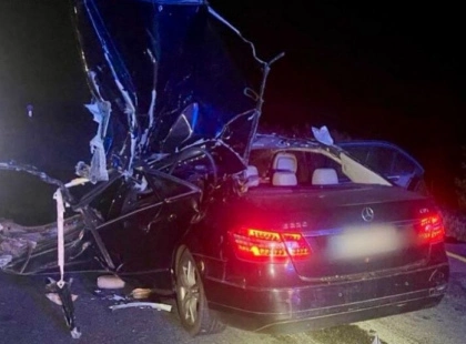 На трасі Київ–Одеса Mercedes врізався в КамАЗ: водій загинув, пасажирка в лікарні