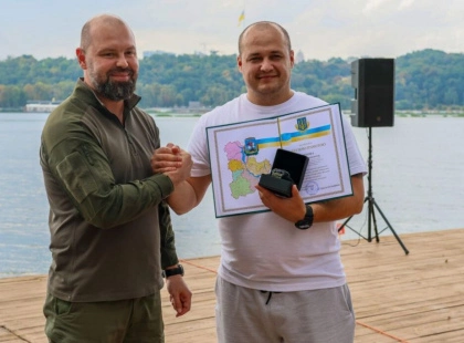 Тисячі гектарів землі знову безпечні: нагороди для героїв розмінування на Київщині