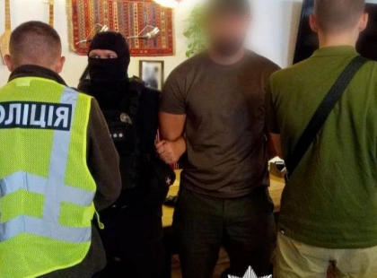За $12 тисяч «вивозив» призовників за кордон: у Києві затримали 35-річного організатора