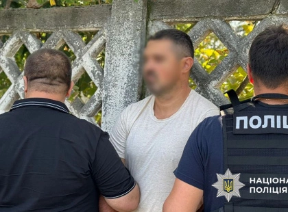 У Києві затримали ділка, який за 13,5 тисяч євро «організовував» втечу від мобілізації