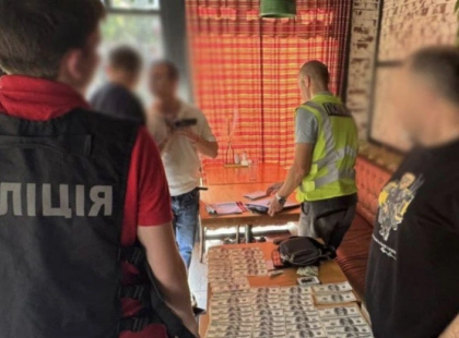 У Києві викрили посадовця Міноборони на схемі з бронюванням за 10 тисяч доларів