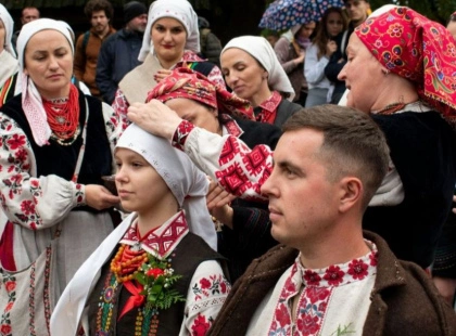 У Києві проведуть фестиваль «Осінь весільна» з автентичними обрядами та короваєм