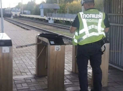 На станції «Київ-Волинський» потяг травмував 13-річного хлопця: дитина втратила ногу