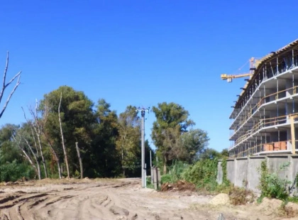 Поліція розслідує самовільне будівництво та порушення природоохоронної зони у Дніпровському районі