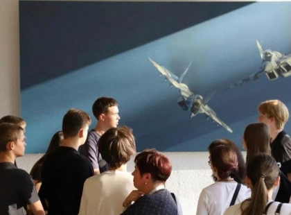 F-16, МіГ-29 і Су-27: у Київському Палаці дітей та юнацтва показують унікальні кадри бойових літаків
