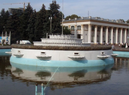 Відновлення історії: на ВДНГ реконструювали басейн уперше з 1958 року