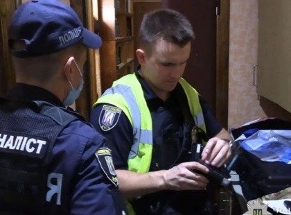 «Сам поранився»: у Києві дружина вбила чоловіка ножем і сказала, що так і було