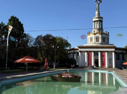 На ВДНГ після 10 років занедбаності відновили центральний басейн