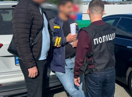 450 тисяч гривень за підключення до водопостачання: у Києві затримали посадовця Київводоканалу