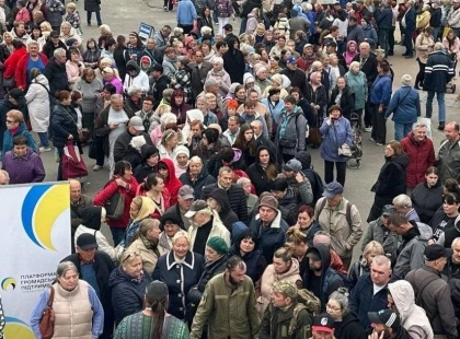 У Києві роздали майже 6 тонн гуманітарної допомоги: акція зібрала понад 4 тисячі людей