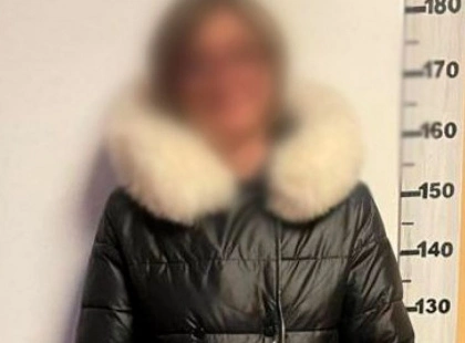 У Києві 44-річна жінка підпалила двері квартири доньки після сварки — їй загрожує до 10 років в’язниці