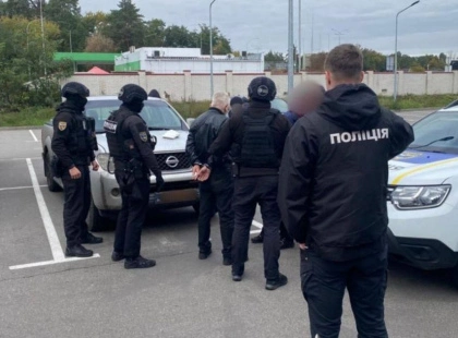 Хабар за дрони: керівника громадської організації спіймали під час отримання 31 тисячі доларів
