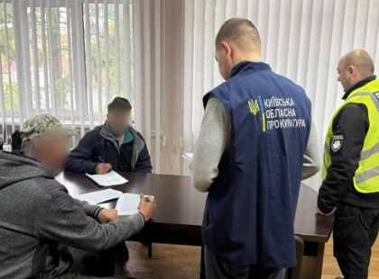 На човні без GPS і з 17 сітками: у Чорнобилі впіймали браконьєрів із уловом на мільйони