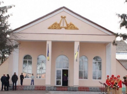 Культурне оновлення: у Калинівці модернізують Будинок культури за кошти громади