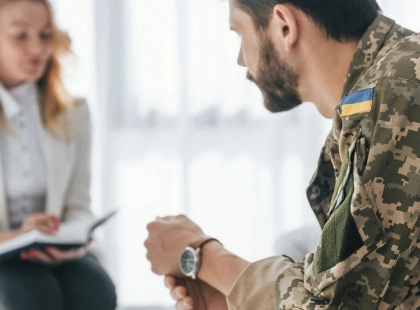 Ветеран — ветеранам: як працює гаряча лінія психологічної підтримки для захисників