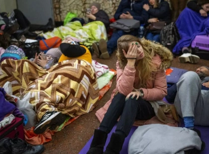 Мати з дитиною опинилися за дверима укриття під час атаки на Київ: скандал у «Київпастранс»