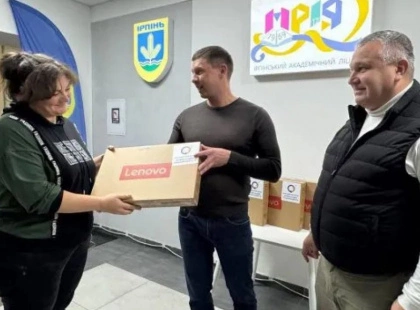 Цифрова підтримка вчителів: Ірпінський ліцей «Мрія» поповнився новими ноутбуками
