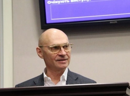 Депутат Київоблради від “Слуги народу” Олександр Скляров достроково склав мандат