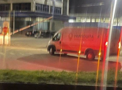 Після інциденту на «Укрпошті» у Києві вилучили ще одну вибухонебезпечну посилку