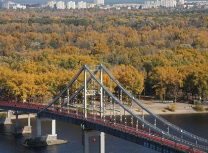 Київ зустріне п’ятницю прохолодою та мінливою хмарністю