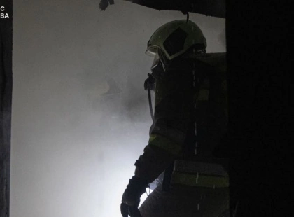 У центрі Києва вночі горіла адміністративна будівля: рятувальники оперативно ліквідували пожежу