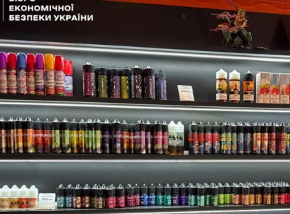 Контрафактні електронні сигарети на 8,5 мільйона: БЕБ накрило мережу вейп-магазинів у столиці