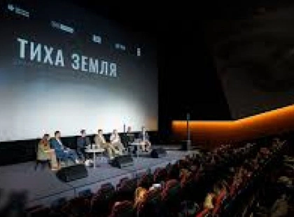 «Тиха земля»: у Києві презентували фільм про тих, хто щодня рятує Україну від мін