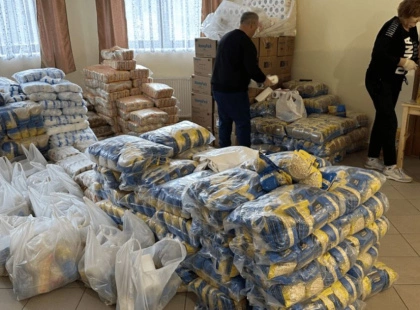 У Обухові католицькі місіонери допомагають людям, що опинились у скруті