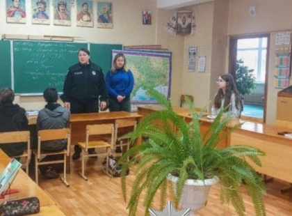 У школах Славутича та Вишгорода пройшли уроки безпеки від ювенальної поліції