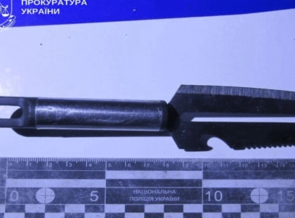 Пограбували пораненого воїна в лікарні: у Києві затримали двох нападників