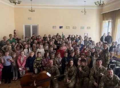 Шкільний ярмарок, що гріє фронт: Михайлівсько-Рубежівський ліцей зібрав майже 40 тис. грн для ЗСУ